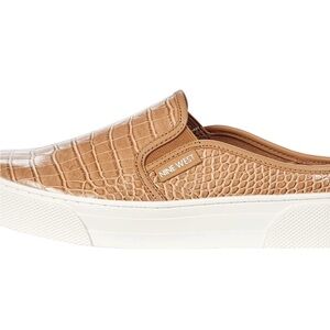 Nine west slip on sneakers